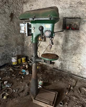 Industrial arredo officina  colonna anni 60