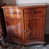 Mobiletto Classico in Legno Intarsiato