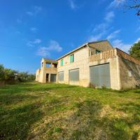 Casa Colonica con Terreno - Fermo