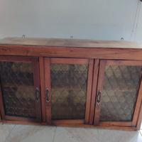 pensile in legno con vetro