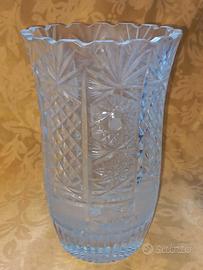 Vaso in cristallo molato