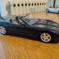 modellino corvette 1997 bburago 1:18