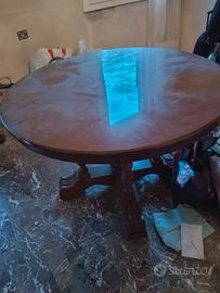 tavolo rotondo e 4 sedie