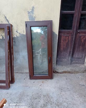 3 Finestre 60 x 140  PVC, battente e ribalta.