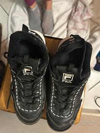 Scarpe ginnastica usate nere