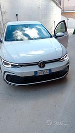 Golf 8 r line 1.5 tsi 150 cv