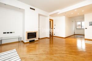 BILCOALE DI 65MQ ALL'ULTIMO PIANO - LIBERO SUBITO!