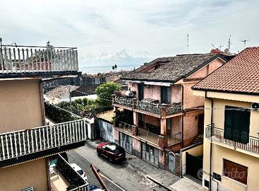 Via Sciarelli impeccabile 90 mq poss.posto auto