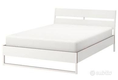 Letto matrimoniale con doghe