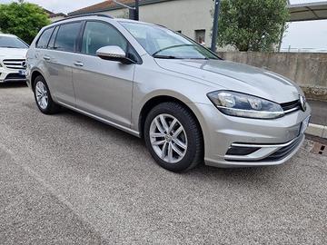 VOLKSWAGEN GOLF VARIANT 1.6 TDI DSG