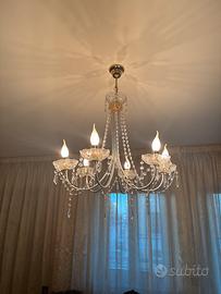 Lampadario con cristalli