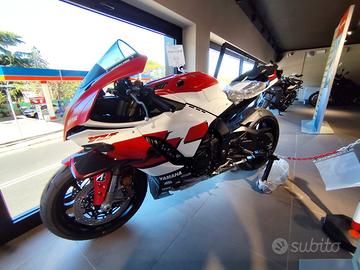 YAMAHA YZF R1 RACE 70° ANNIVERSARIO