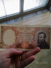 Banconota da diecimila lire del 1963 e varie