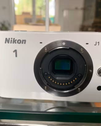 Nikon j1 