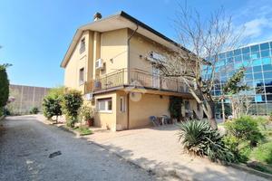 VILLA SINGOLA A SAN GIORGIO BIGARELLO