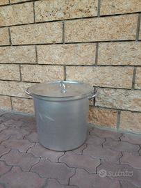 pentola per pomodoro  o marmellate