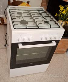 cucina a gas con forno elettrico