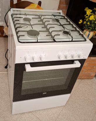 cucina a gas con forno elettrico