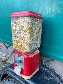 Distributori caramelle vintage
