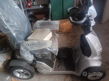 Carrozzina elettrica ESAMED modello "Giove"