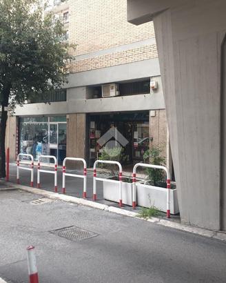 NEGOZIO A ROMA