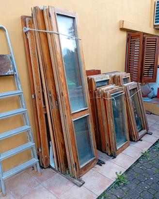 porte, finestre,portone d'ingresso.