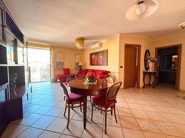 Corso secondigliano- 2 vani buono stato