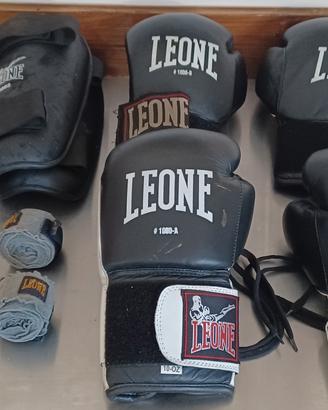 Guantoni Leone 10 oz para tibia fasce boxe