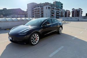 Tesla Model 3 Garanzia 2028 Standard Range Plus