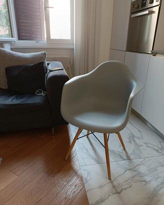 Sedia poltroncina tipo Vitra