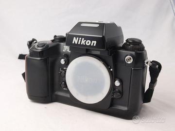 Fotocamera a pellicola Nikon F 4 solo corpo