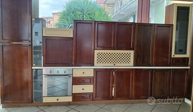 cucina in legno bicolore 