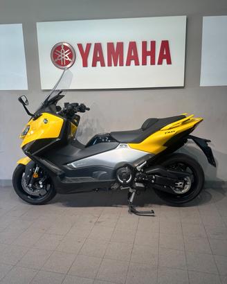 Yamaha TMAX 560 XP500A RYC1 EXTREME YELLOW