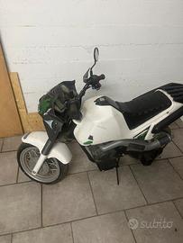 Moto a batteria peg perego