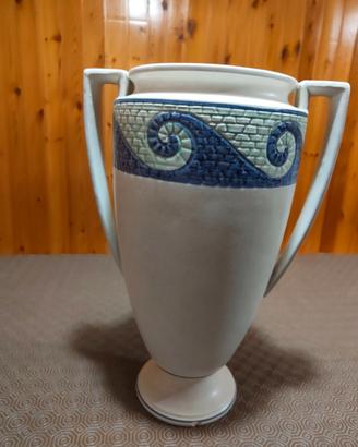 Vaso alto bianco con decoro onda blu e manici
