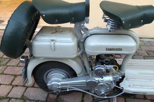 Lambretta d’epoca completamente ristrutturata