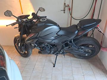 Suzuki gsx s 750