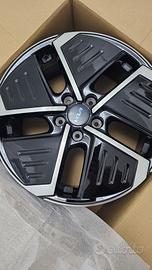 Kit Cerchi in Lega da 17 e 18 originali KIA 