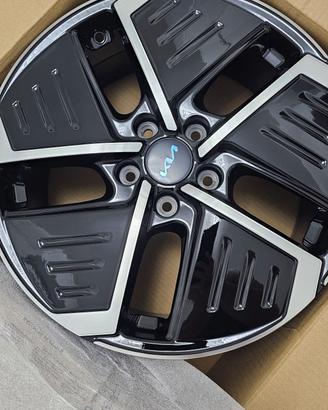 Kit Cerchi in Lega da 17 e 18 originali KIA 