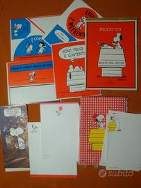 Fogli e adesivi vecchi di Snoopy