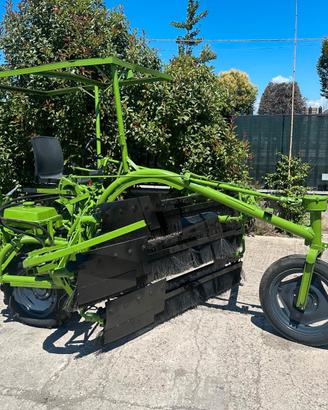 M81 Ranghinatore per fieno semovente diesel