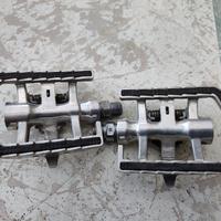 Pedali SPD e flat