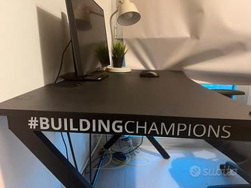 Scrivania Gamnig/Studio Trust GTX 711