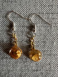 Orecchini in resina e simil oro