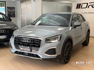 AUDI Q2 Q2 35 TFSI S tronic Identity Black