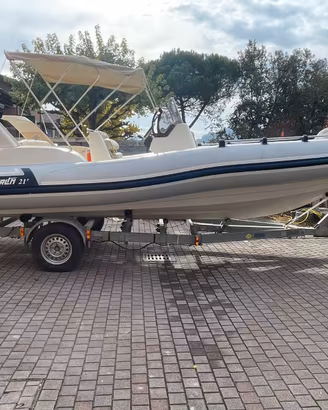 Gommone MARLIN 21 + motore EVINRUDE E-TEC 150 CV