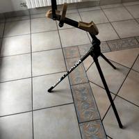 supporto per riparare bici