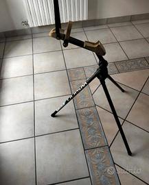 supporto per riparare bici
