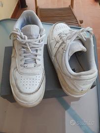 scarpe da ginnastica bianche nike