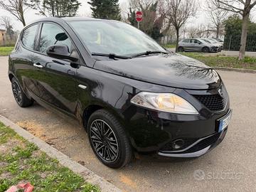 Lancia Ypsilon 1.2 GPL Ecochic Gold